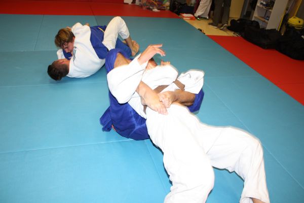 Cours thématique combat le Samedi sur Ensues la Redonne